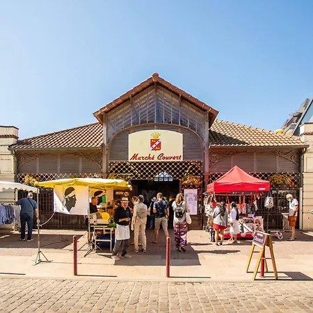 à Avec Balcon Et Cuisine équipée - Fr-1-788-57 *