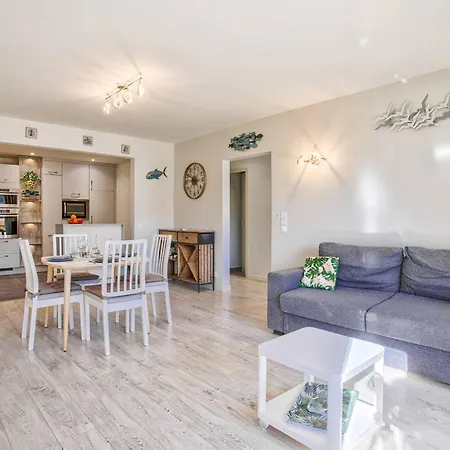 A Avec Balcon Et Cuisine Equipee - Fr-1-788-57 Apartment Cabourg